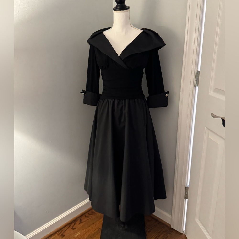 Eliza J Dress Black 3/4 Sleeve Stretch Flattering Waist Retro 50's Dress Size 8 - Picture 2 of 16